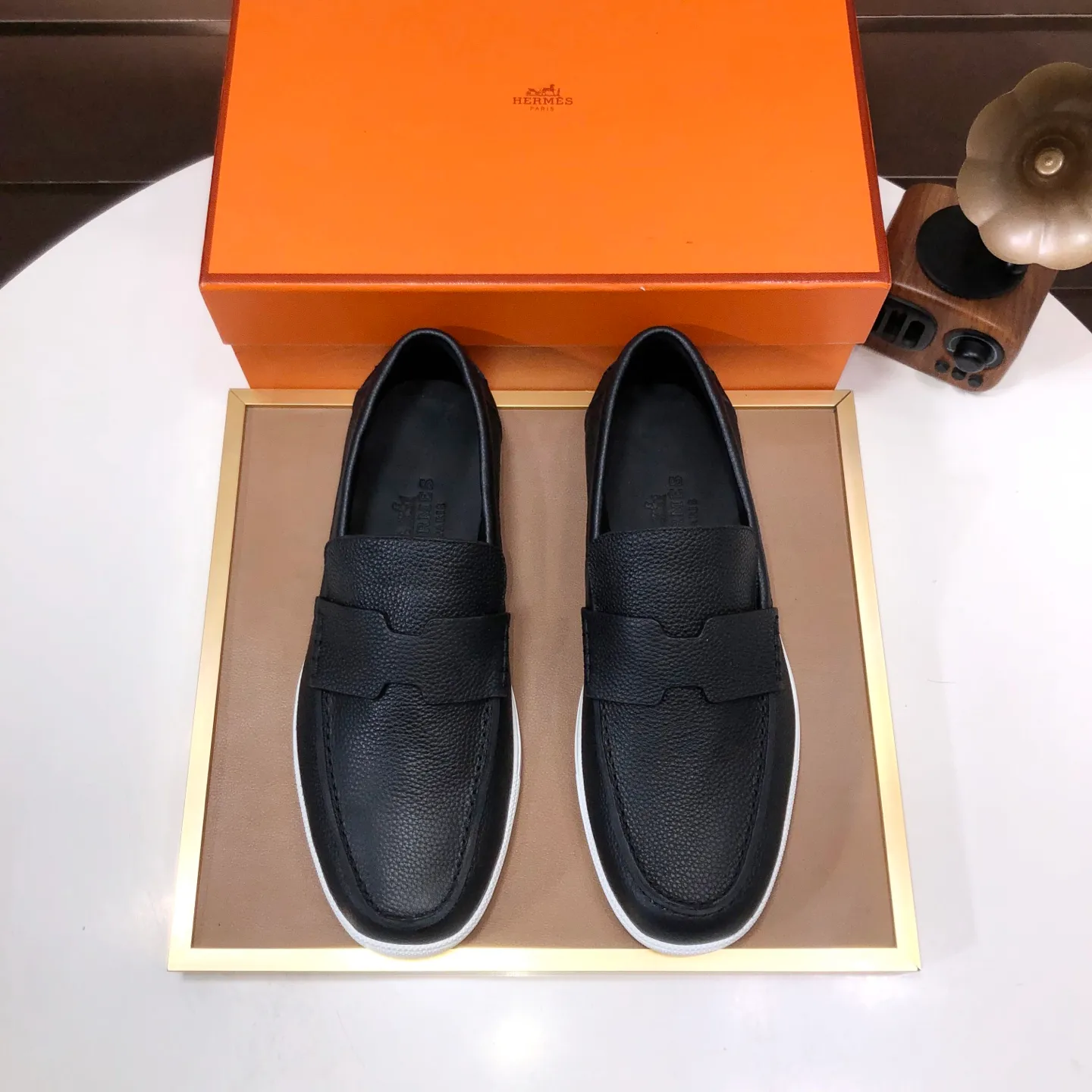 Men's shoes💰560💰[HERMES] (cowhide lining)🍀Italian top luxury🍀He does not pursue novel styles and gorgeous colors, but attracts the favor of successful men with his flawless, elegant and classic style. Formal leather shoes This very comfortable, simple and stable style allows you to easily match any style! The pattern is absolutely 1:1 refined from the original case, and we strive for excellence in materials, imported cowhide + cowhide lining💪💪💪extraordinary texture👍! .Code number: 39-45 (45 customized)